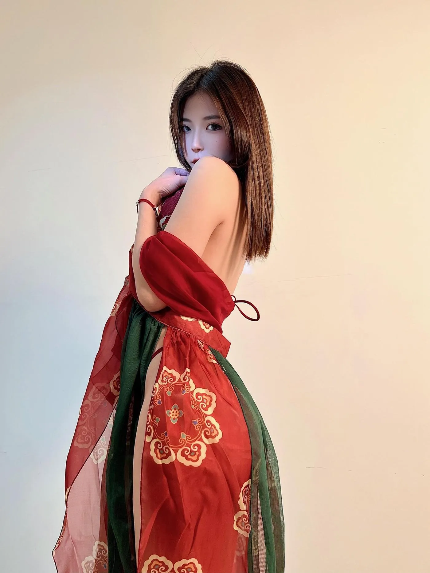 陈妮妮UNI – NO.03 微密圈 福兔迎春 [19P]插图5